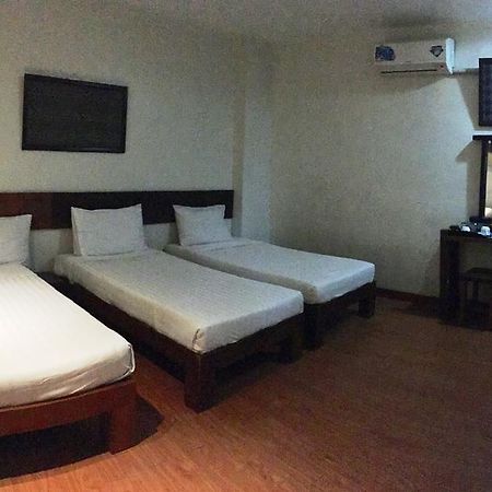 Hotel Ilocos Rosewell Zewnętrze zdjęcie